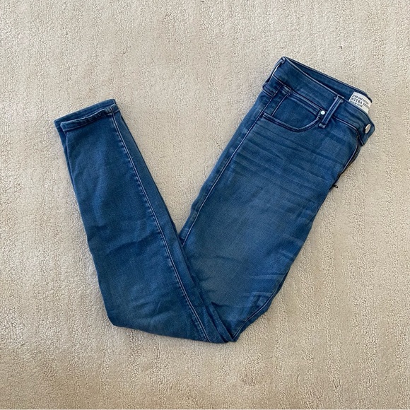 A&F Ultra Skinny High Rise Jeans - Picture 1 of 7
